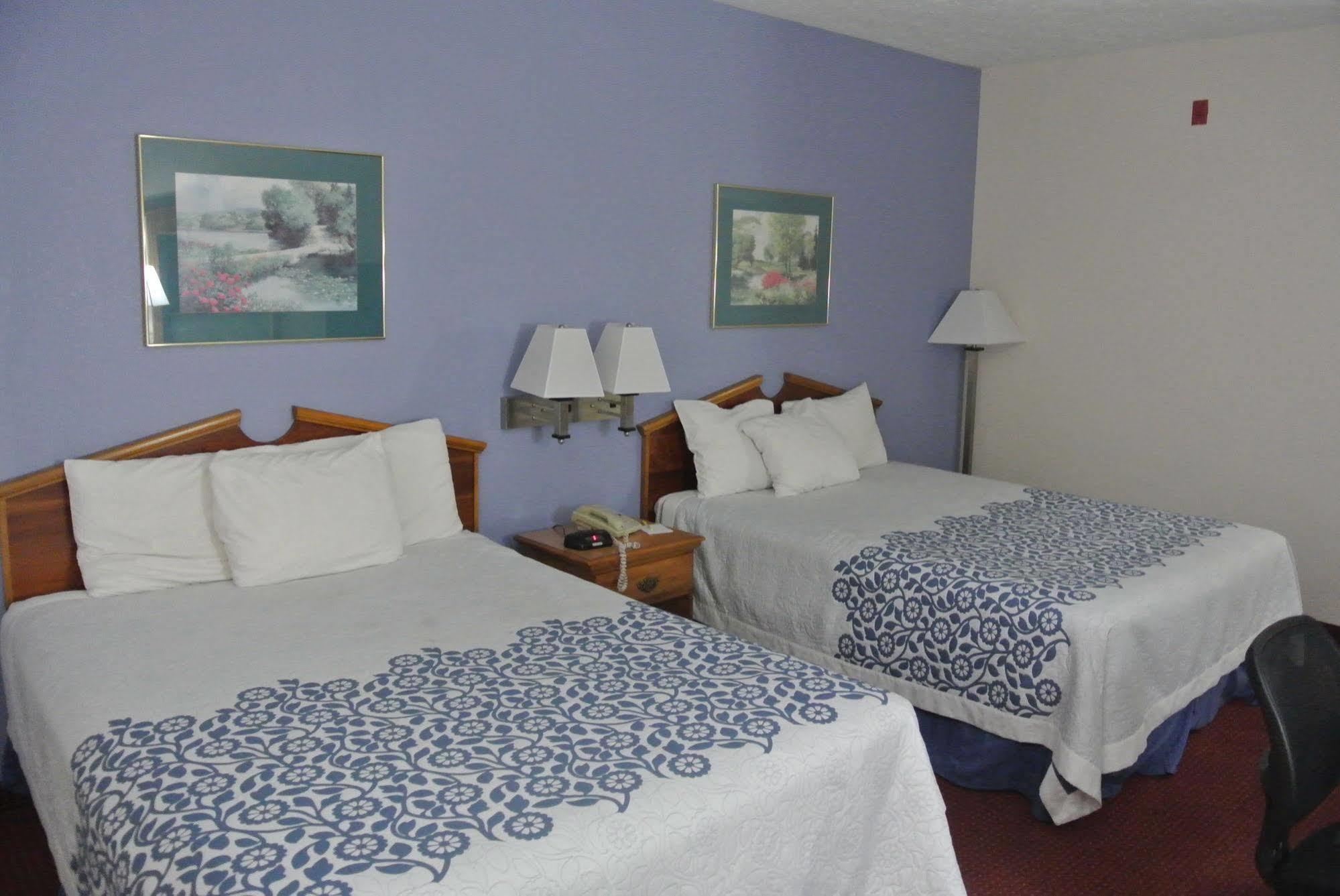 Days Inn By Wyndham Montgomery Zewnętrze zdjęcie