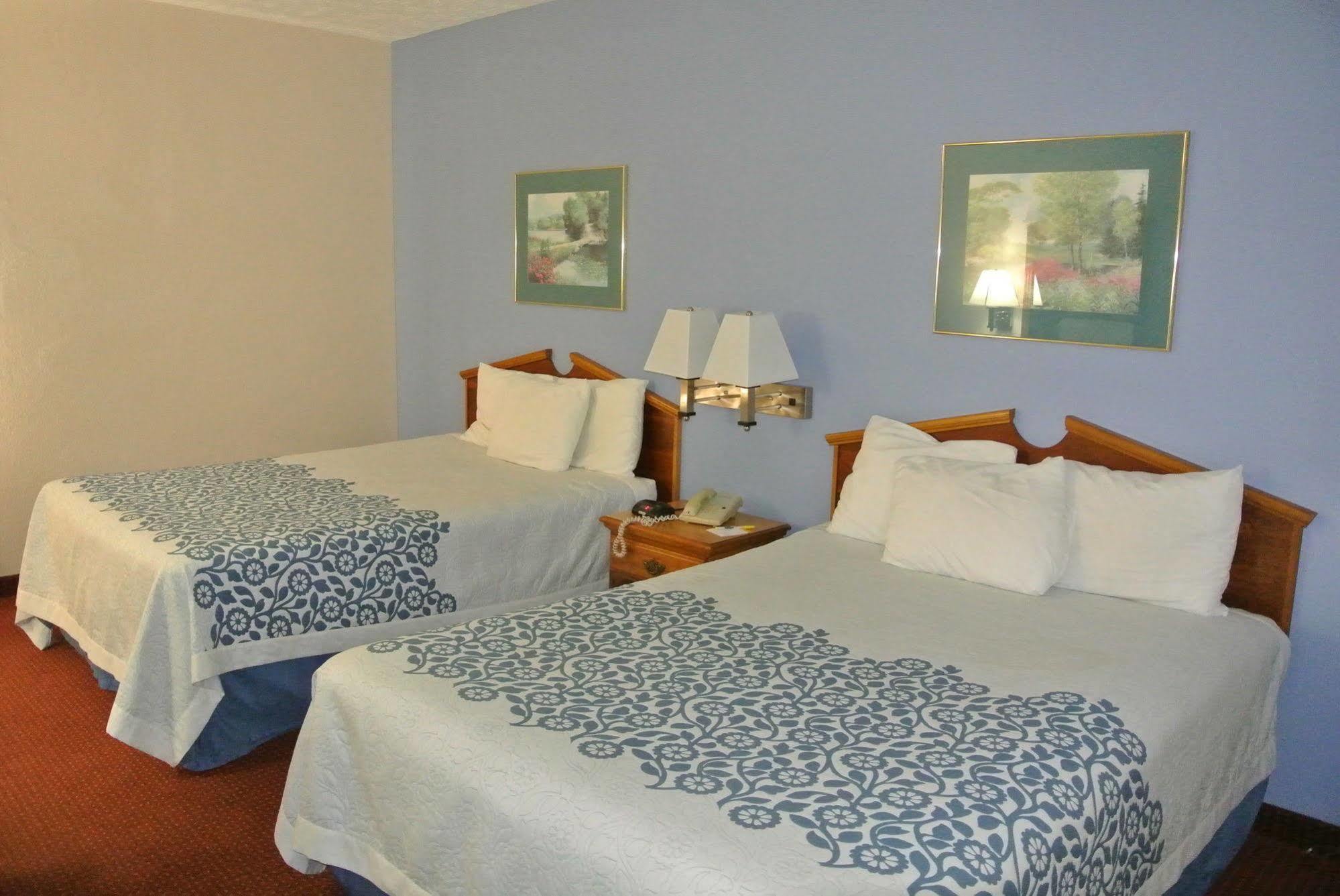 Days Inn By Wyndham Montgomery Zewnętrze zdjęcie