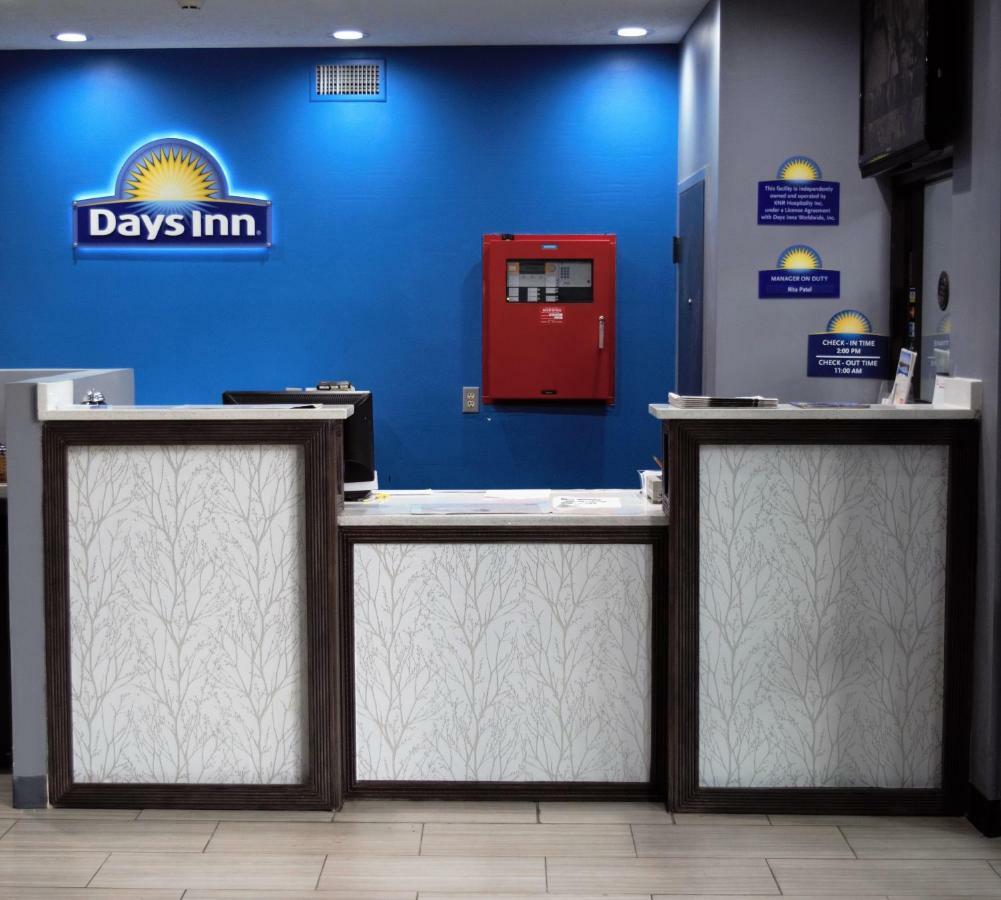 Days Inn By Wyndham Montgomery Zewnętrze zdjęcie